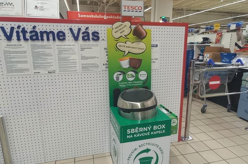Tesco nově poskytuje recyklační boxy na kávové kapsle!