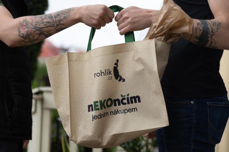 Zakladatel Rohlíku smí převzít lékárny Pilulka: ÚOHS schválil spojení firem