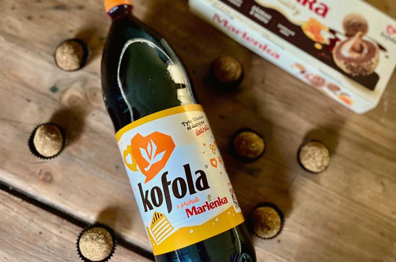 Vánoce s Kofolou: Sbírejte kódy a objevte novou příchuť Kofoly Marlenka a novinku Medové kofo kuličky Marlenka