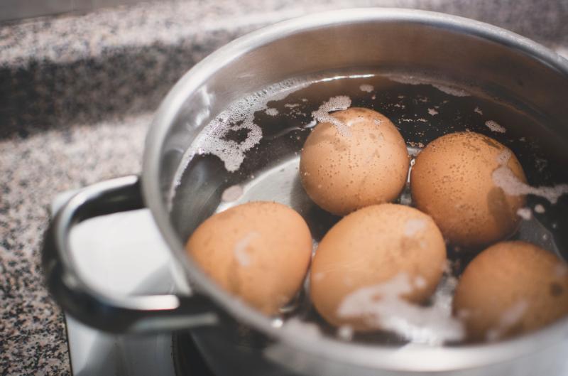 Měkké, nahniličko nebo natvrdo? Jak správně vařit vejce