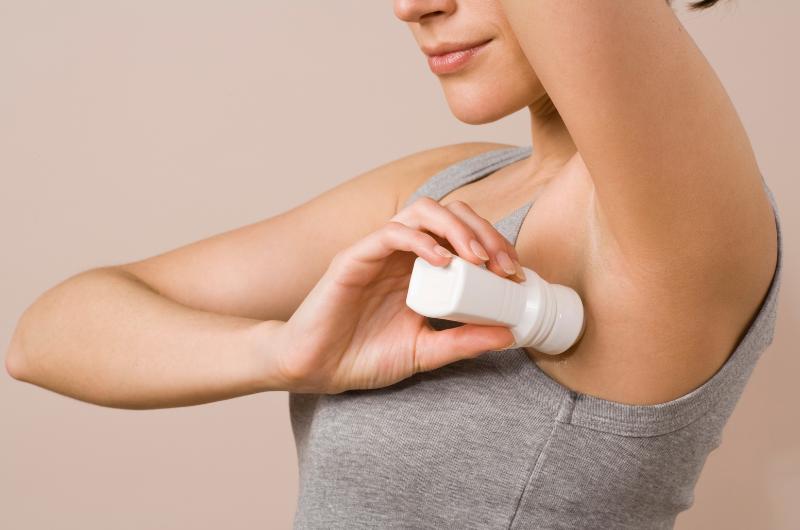 Zbytečně vyhazujete peníze! Deodorant bez efektu kvůli jedné chybě