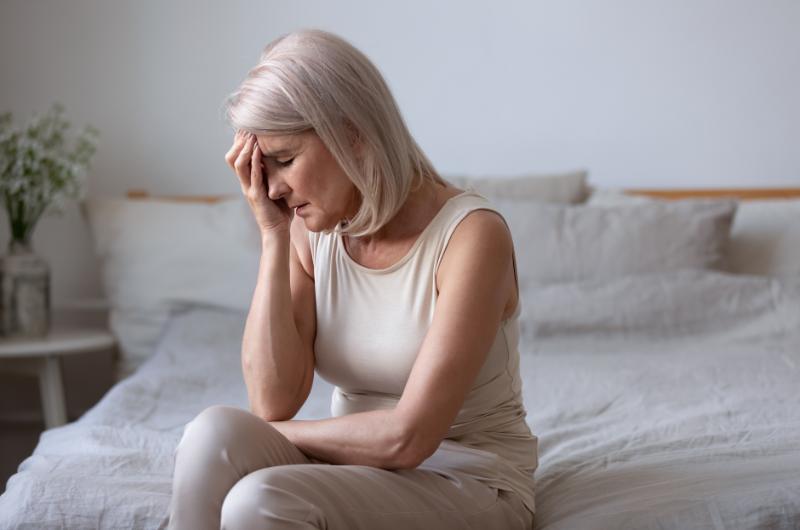 Valy horka, nespavost i podrážděnost? Zkroťte příznaky perimenopauzy pomocí správné stravy a životního stylu