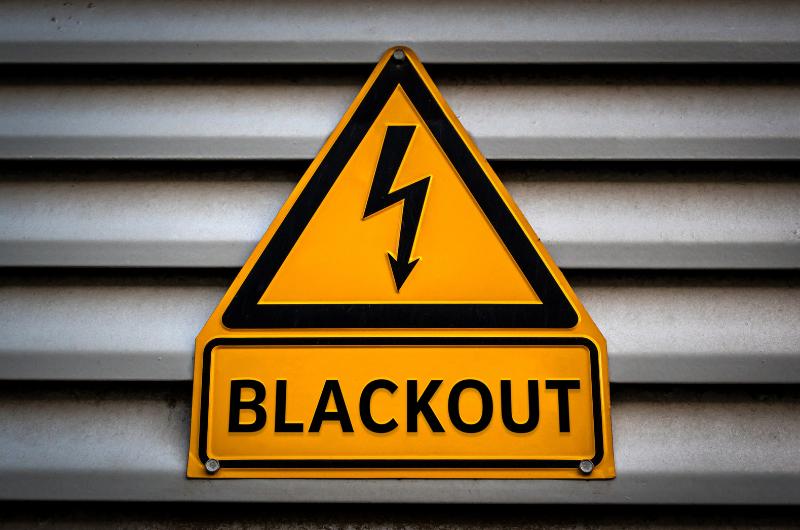 Blackout v Praze! Metro stojí, výtahy nefungují a celé čtvrti jsou bez proudu