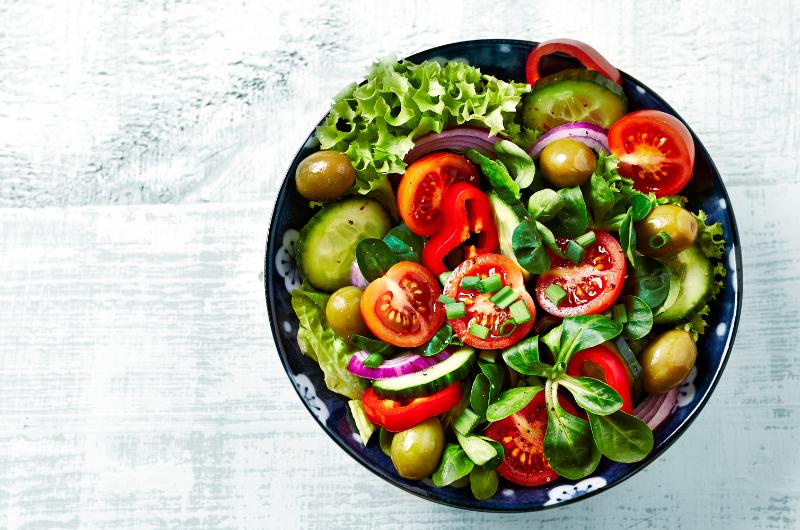 Dáváte si salát k večeři? Pak vás může čekat tohle nepříjemné překvapení