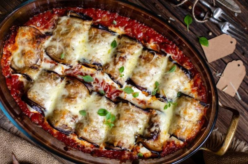 Recept, který ohromil celý internet: Rolničky z lilku s neodolatelnou náplní