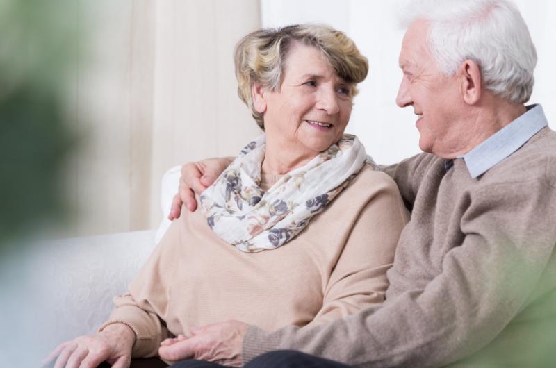 Vědci odhalili nový věk, kdy začíná stáří. Výsledek překvapil i odborníky