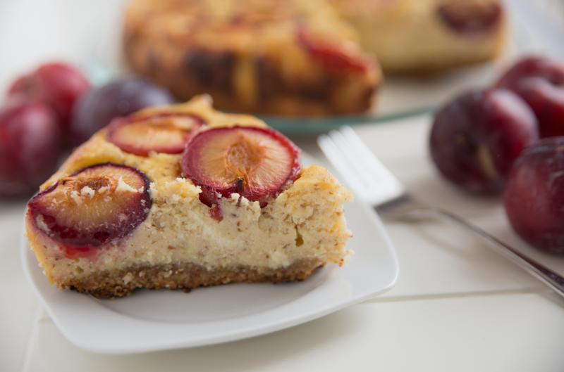 Recept na vídeňský tvarohový koláč: Šťavnaté švestky a jemný tvaroh v dokonalé kombinaci