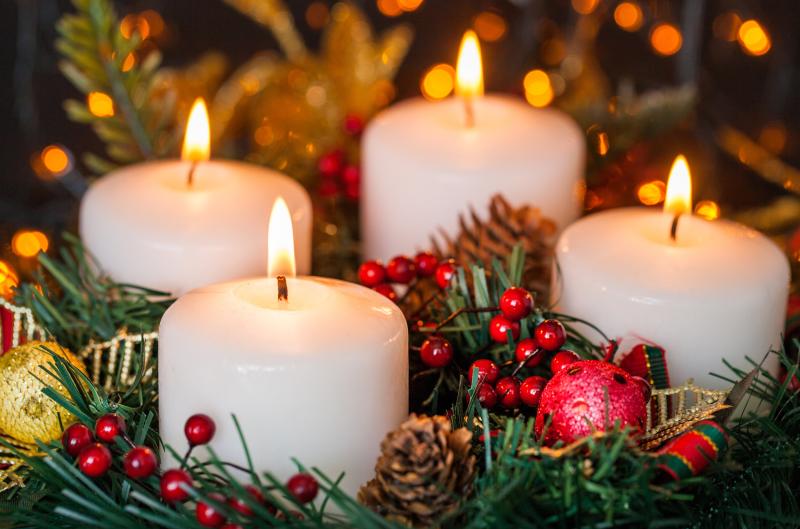 První adventní neděle 2025: Kdy začíná advent a jaké pověry s ní spojovali naši předci