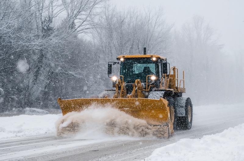 Víkend pod ledovou pokličkou: Mrznoucí mlhy a mráz potrápí většinu Česka