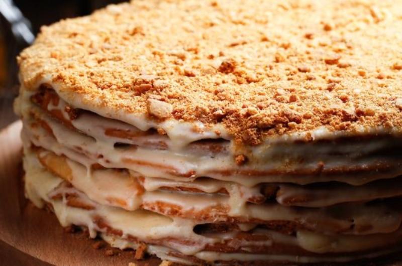 Rychlá Marlenka z pánve bez trouby. Snadný recept krok za krokem.