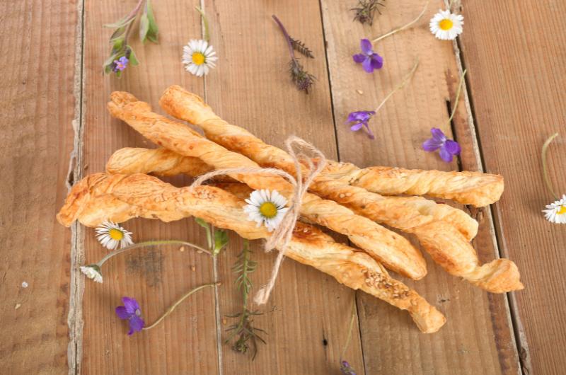 Voňavé sezamové tyčinky jako z pekárny. Zmizí ze stolu dřív, než je stačíte spočítat