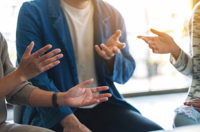 Jedna chyba v komunikaci vás dělá slabšími: Lidé vás kvůli ní neberou vážně