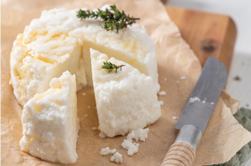 Je balkánský sýr zdravý? Rozhoduje hlavně obsah soli a tuku, ne pověst středomořské potraviny
