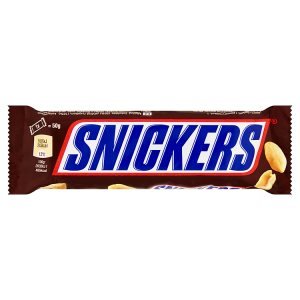 Snickers Čokoládová tyčinka plněná nugátem, karamelem a praženými arašídy 50g Snickers Čokoládová tyčinka plněná nugátem, karamelem a praženými arašídy 50g