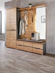 Předsíň - šatní lavice