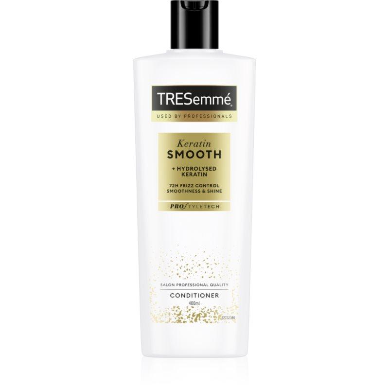 TRESemmé Keratin Smooth kondicionér pro nepoddajné a krepatějící se vlasy 400 ml