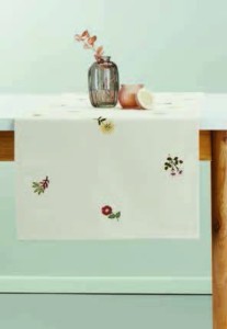 Středový ubrus VANDIRIS