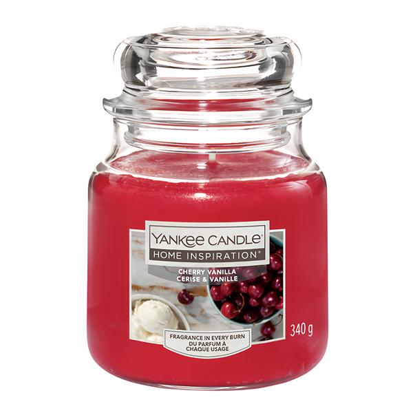 Yankee Candle Vonná svíčka ve skle střední Cherry Vanilla
