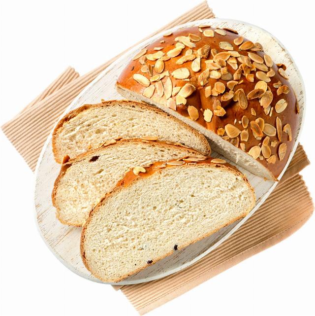 Mazanec máslový s rozinkami a mandlemi